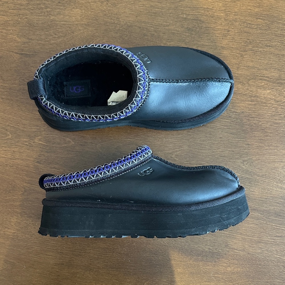 UGG leather platform slides size 7